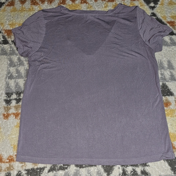 C'est Moi Bamboo Womens Blouse/Top in Lilac with low v-neckline Size S - Picture 2 of 5